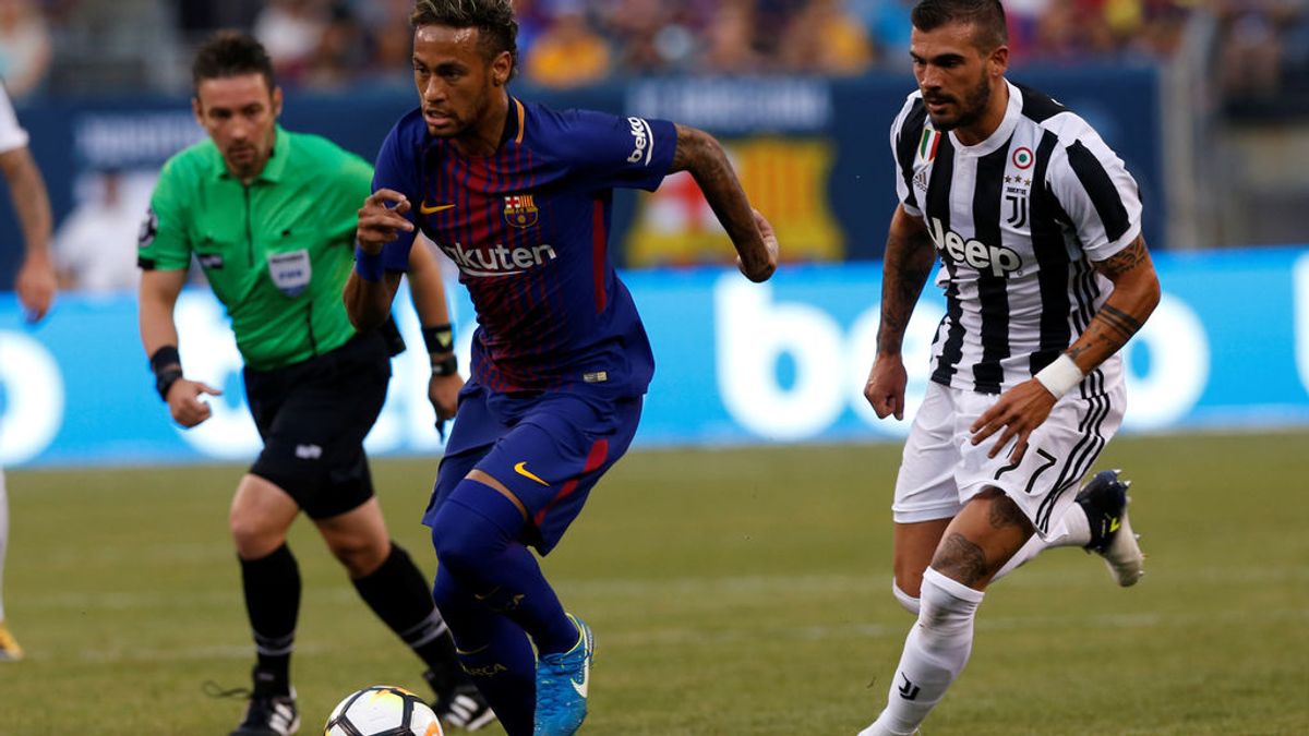 Neymar lidera al Barça en su primera victoria del verano (1-2)