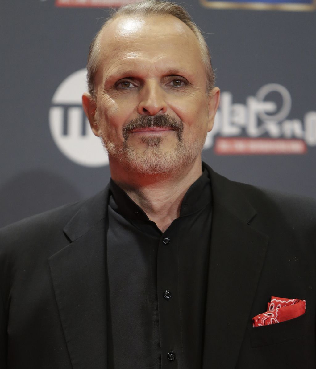 Una de las opiniones más criticadas en las redes sociales, fue la del cantante Miguel Bosé, que se mostró sin pelos en la lengua