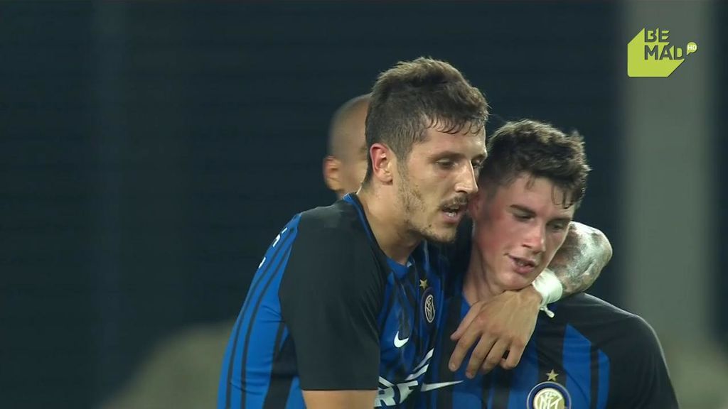 Jovetic hace el gol de la victoria del Inter frente al Olympique de Lyon