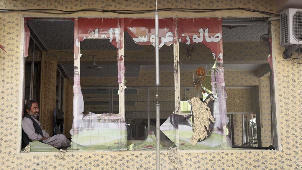 Talibanes reivindican el atentado suicida en Kabul