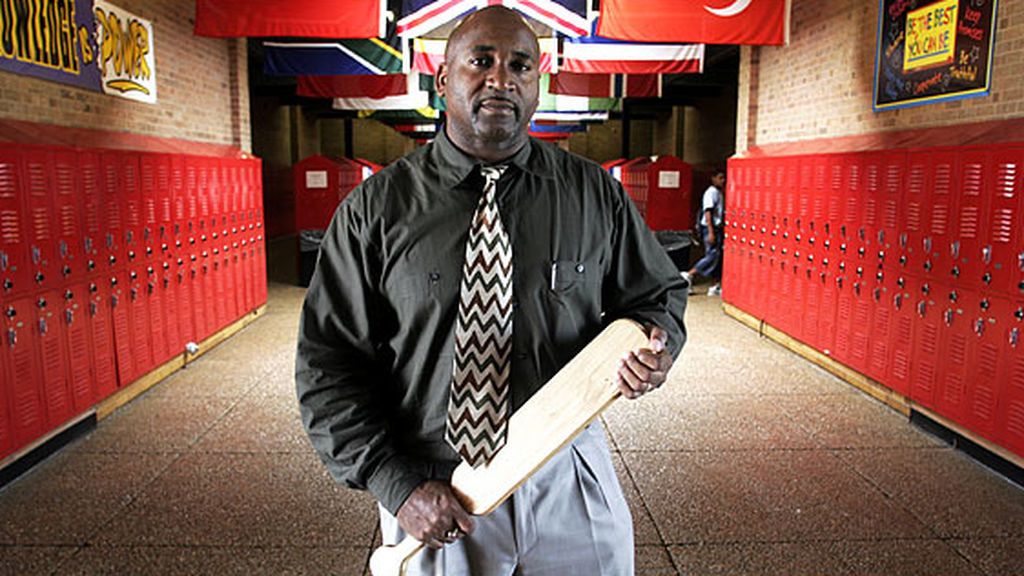 Los colegios de Texas azotarán con una pala de madera a los alumnos "desobedientes"