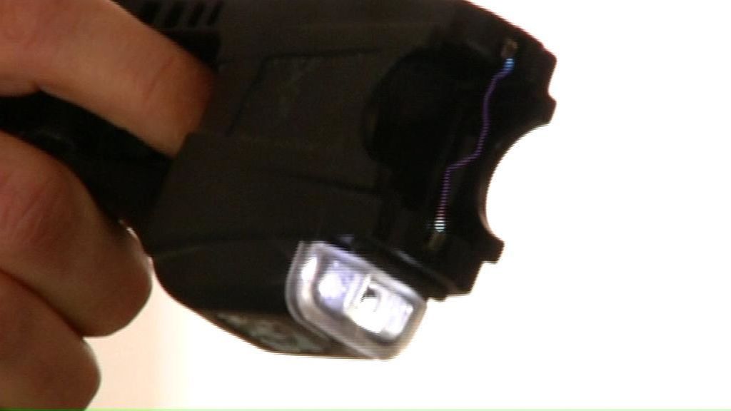 La policía pide pistolas eléctricas tras el ataque de Melilla