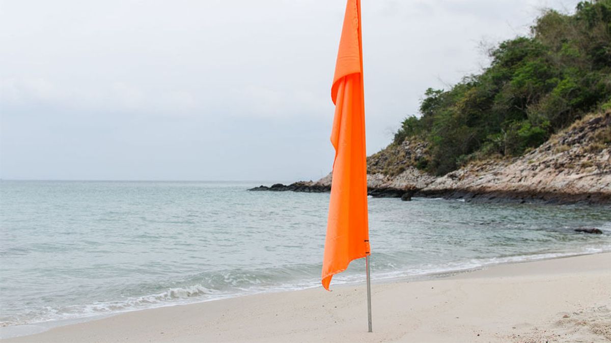 Si ves a una bandera naranja en Baleares: ¿qué tengo que hacer? ¿me baño o no?