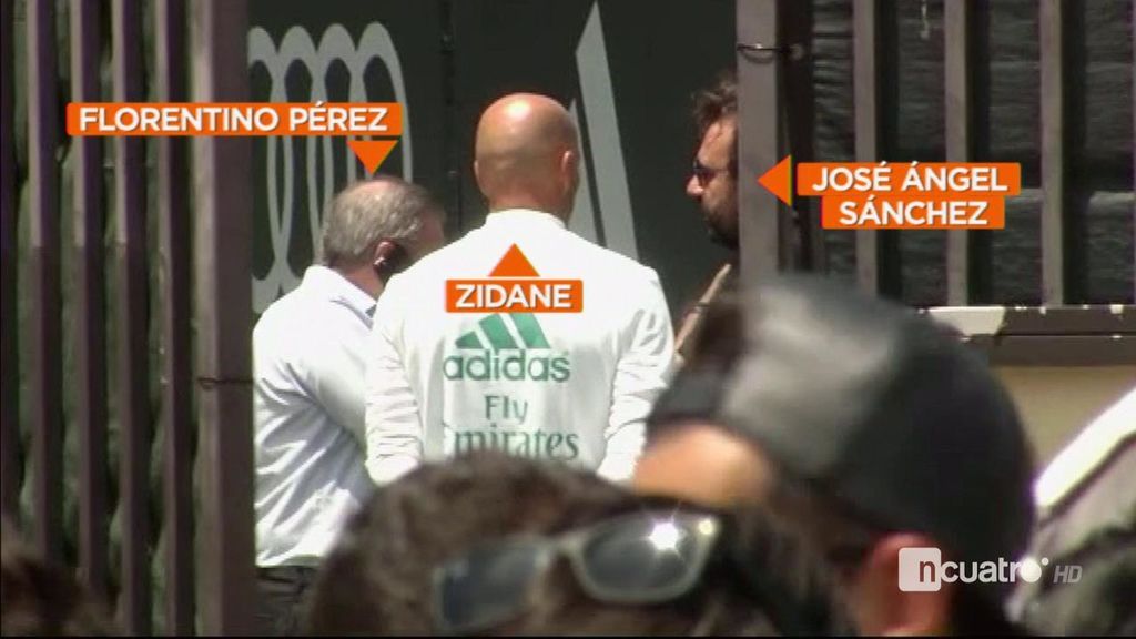 La llamada de Florentino Pérez sobre el futuro de Mbappé qué provoca risas en Zidane