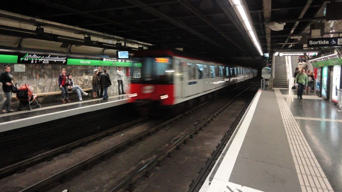 Los trabajadores del Metro desconvocan las huelgas y aceptan la propuesta de mediación