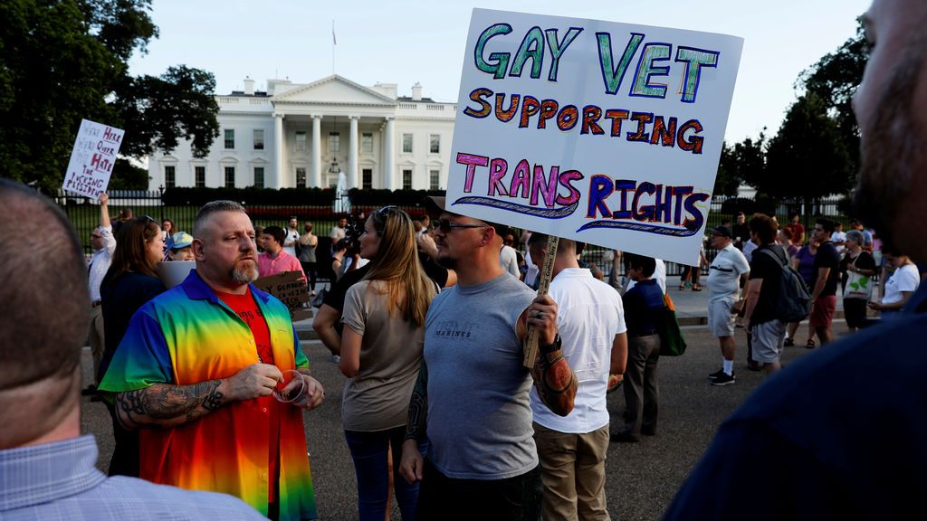 Los republicanos, divididos de nuevo por el acoso de Trump a los transgeneros en el Ejército