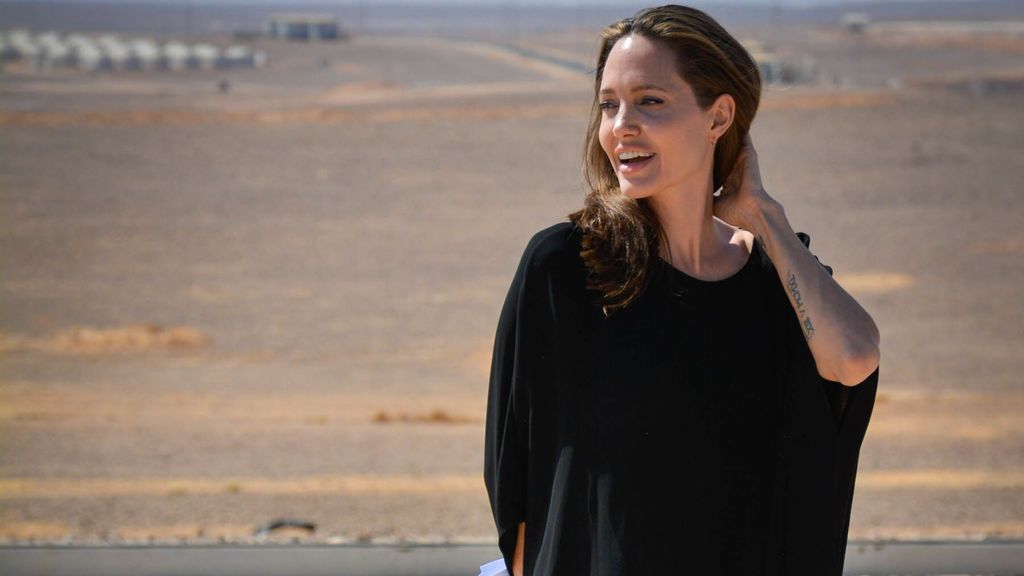 Angelina vuelve a las portadas tras la separación