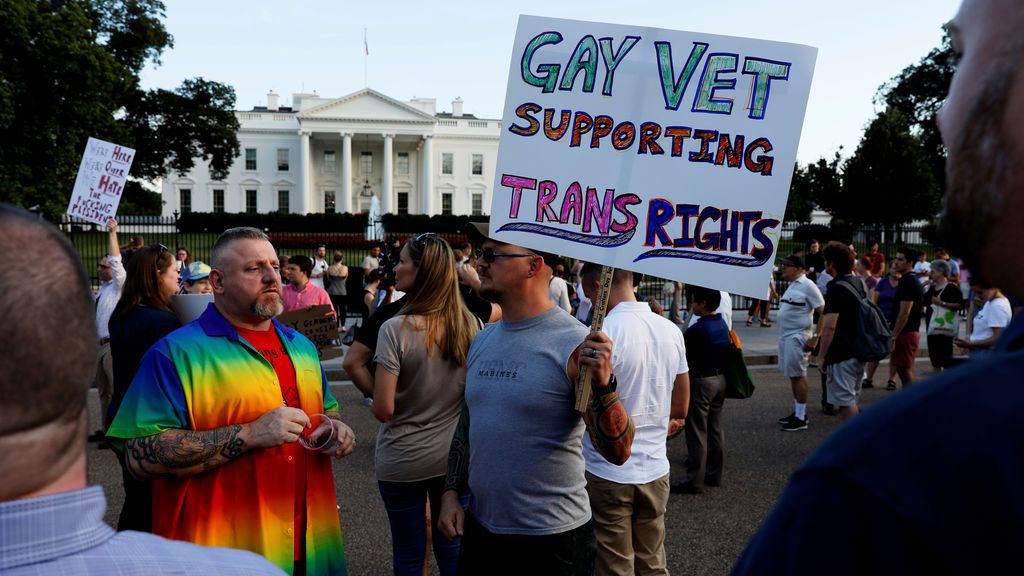 Los republicanos, divididos de nuevo por el acoso de Trump a los transgeneros en el Ejército
