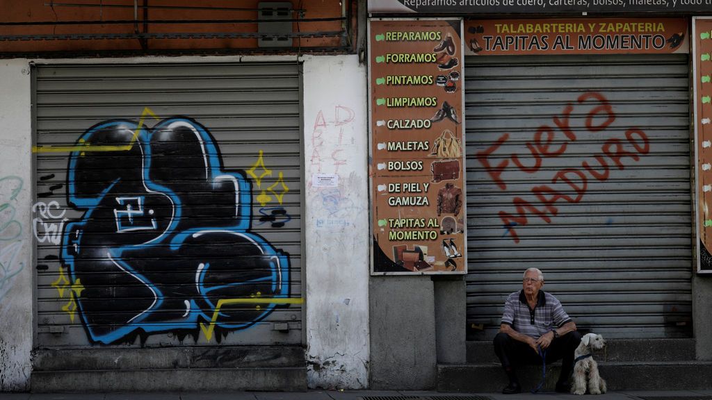 Continúan las protestas contra el presidente de Venezuela Nicolás Maduro