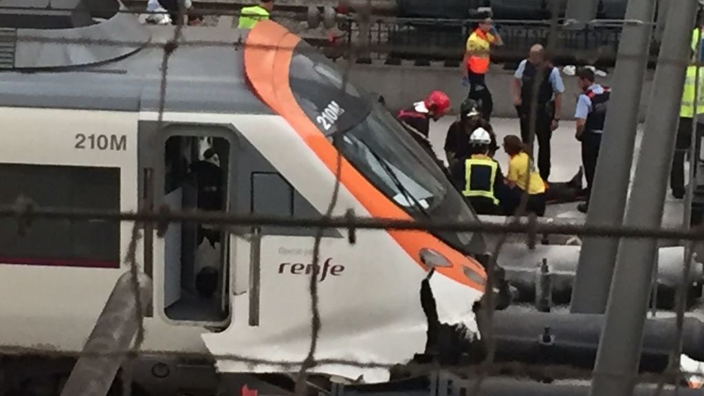Accidente de tren en Barcelona: 54 heridos, uno de ellos grave