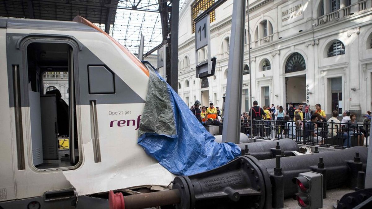 El maquinista del tren accidentado en Barcelona da negativo en alcohol y drogas