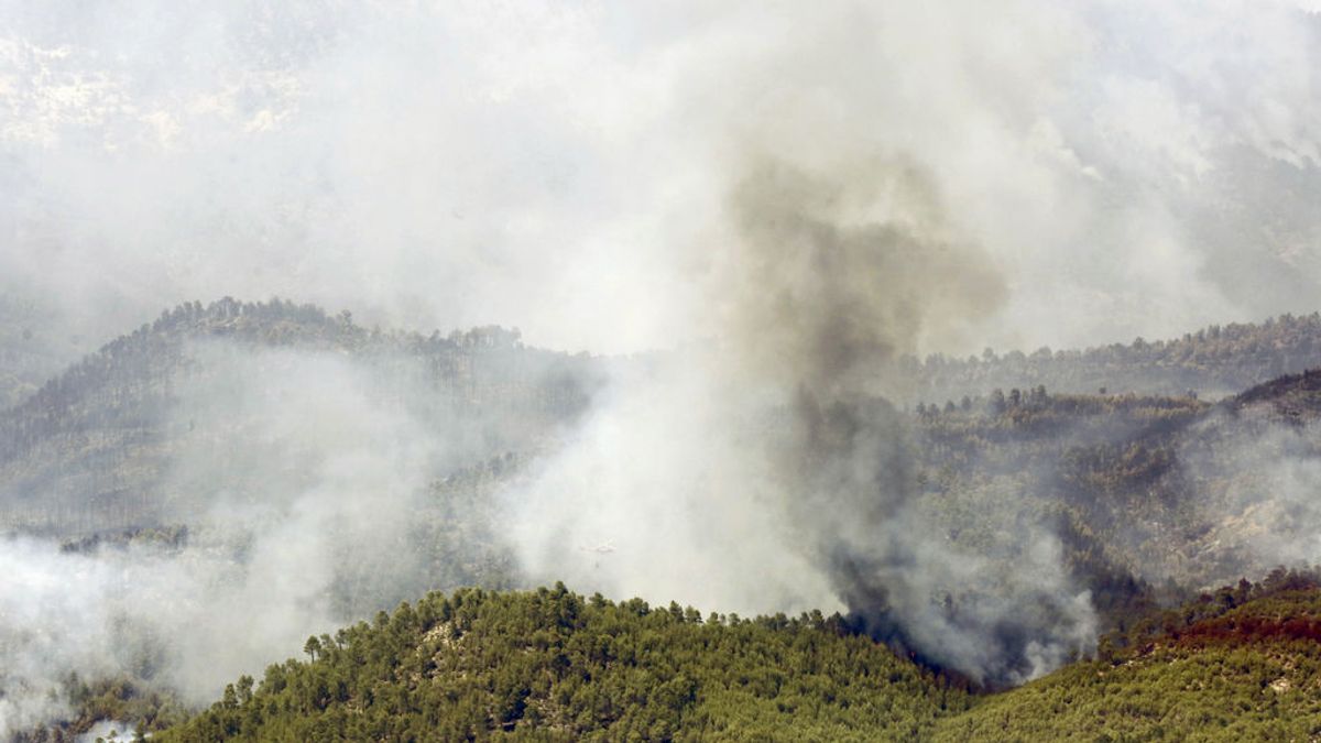El fuego de Yeste está perimetrado casi en su totalidad y hay 1.400 hectáreas afectadas