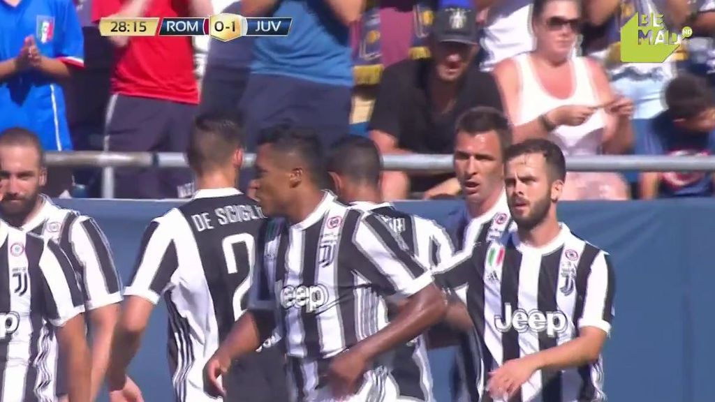 Mandzukic supera al portero con dos toques de ‘killer’ y adelanta a la Juventus (0-1)