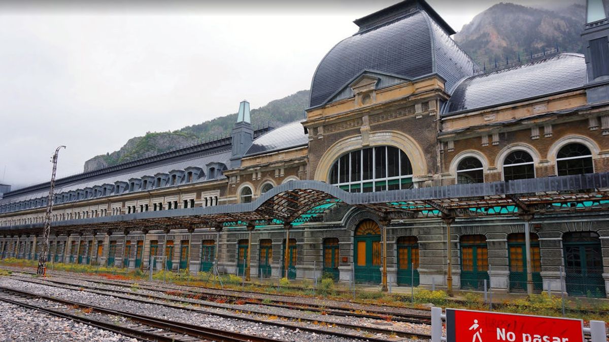 Estación Internacional de Canfranc, España