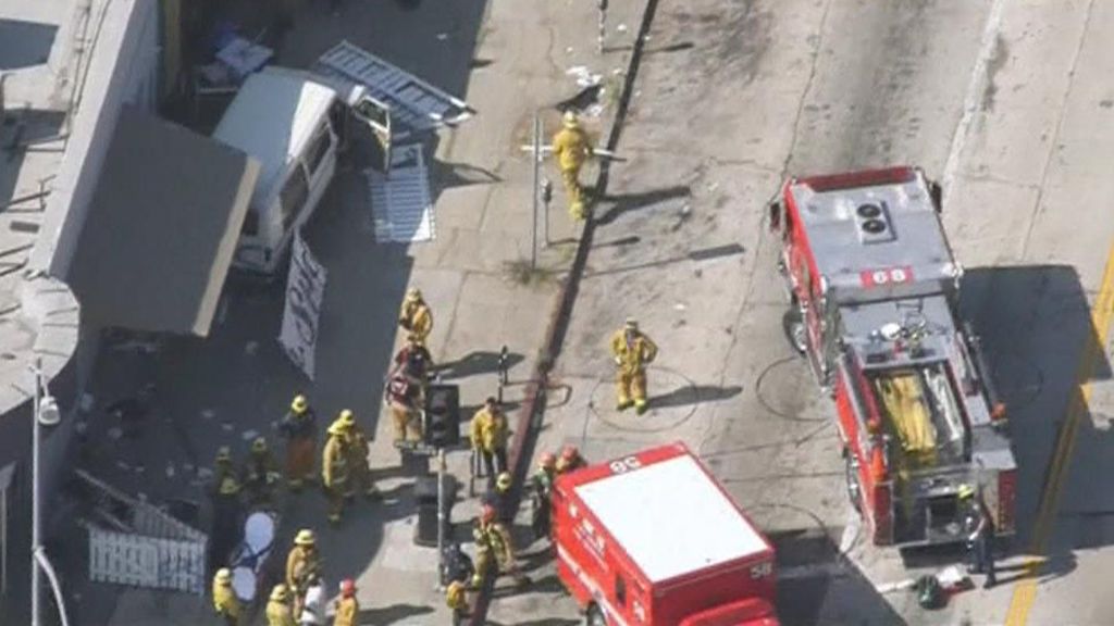 Nueve heridos al ser embestidos por una furgoneta en Los Ángeles
