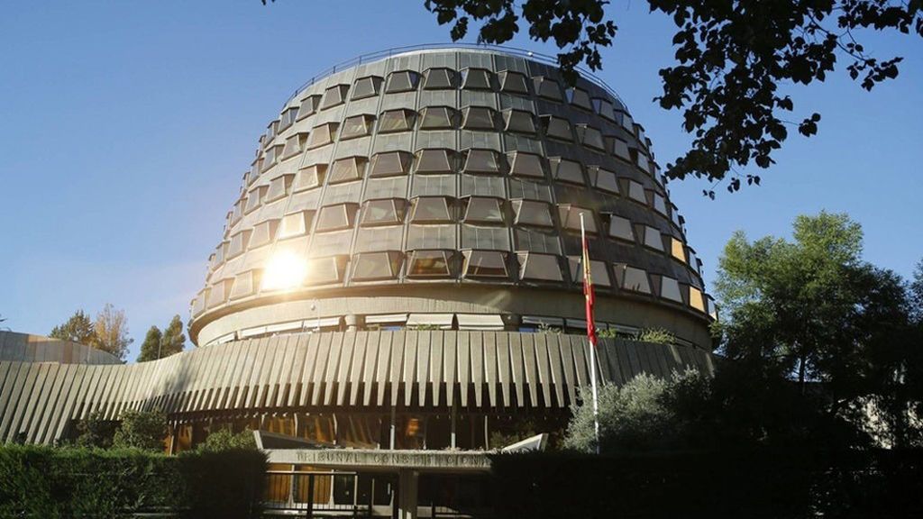 El TC suspende cautelarmente la reforma exprés del Parlamento de Cataluña