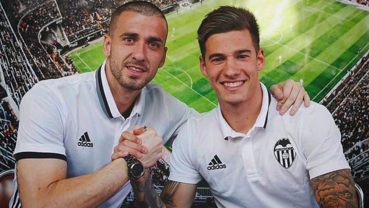 ¡Lío en la noche de Valencia! Dos futbolistas la arman en una discoteca: se encaran y amenazan al dueño y acaban expulsados