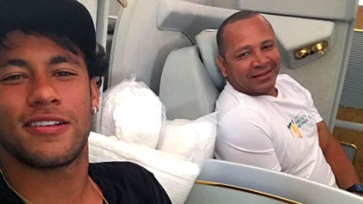 Las redes acusan al padre de Neymar de pesetero y de querer destruir la carrera de su hijo
