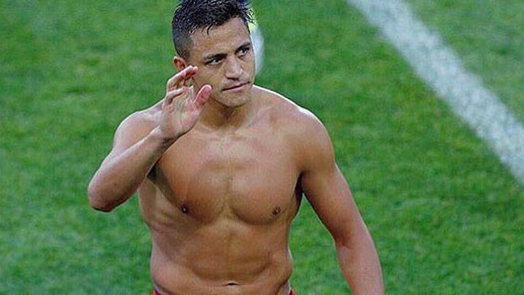 El Arsenal no confía en Alexis Sánchez: se pierde la pretemporada por fiebre... ¡y envía un médico a su casa!