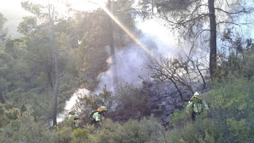 Perimetrado el incendio de Campillos de Altobuey (Cuenca) tras quemar 1.200 hectáreas