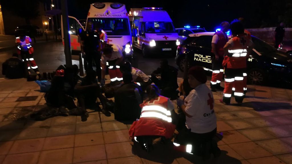 Asalto masivo a la valla de Ceuta: 67 inmigrantes logran entrar a la fuerza en España