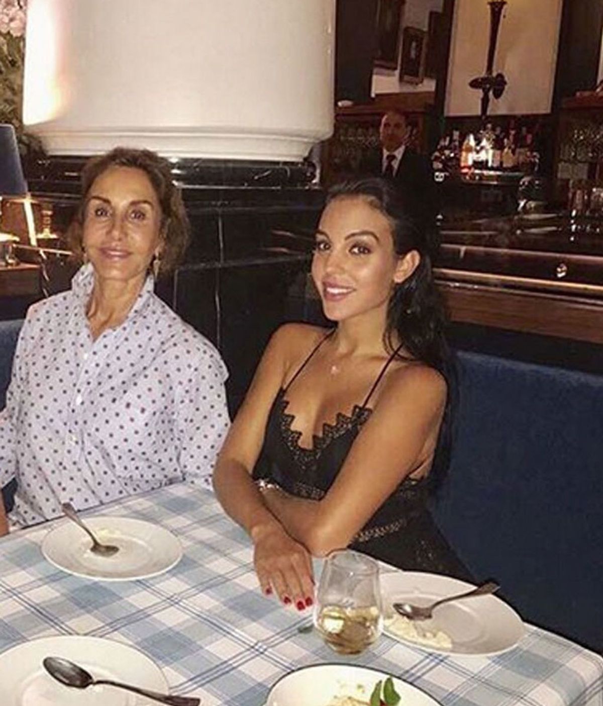 Georgina Rodríguez tiene un icono desde pequeña,  Naty Abscal, y ha cenado con ella en Menorca
