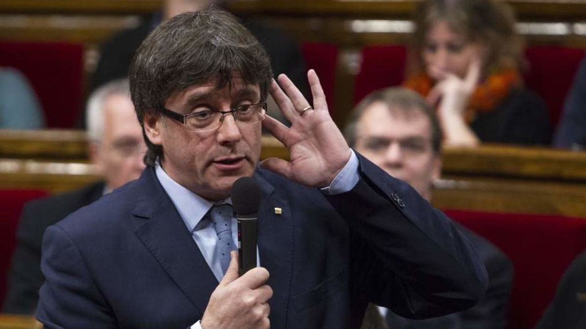 Puigdemont ironiza sobre la vocación de trabajo del Consejo de Ministros: "Ojalá siempre fuera así" Puigdemont ironiza sobre la vocación de trabajo del Consejo de Ministros: "Ojalá siempre fuera así"