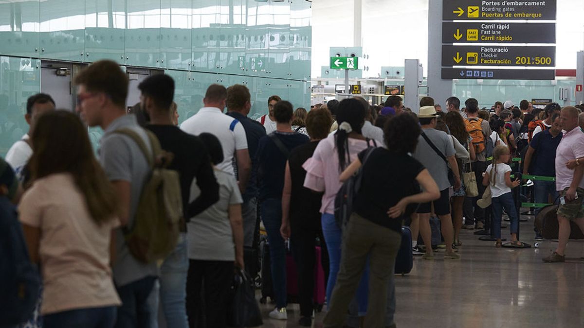 Aeropuerto de El Prat: Trabajadores del control de seguridad anuncian huelga indefinida
