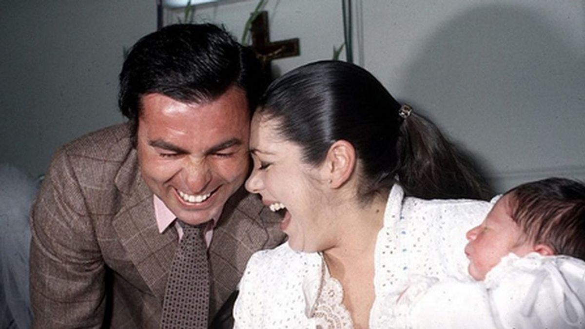 Kiko Rivera recuerda a su padre en el cumpleaños de Isabel Pantoja: "Papá desde el cielo te cuida"