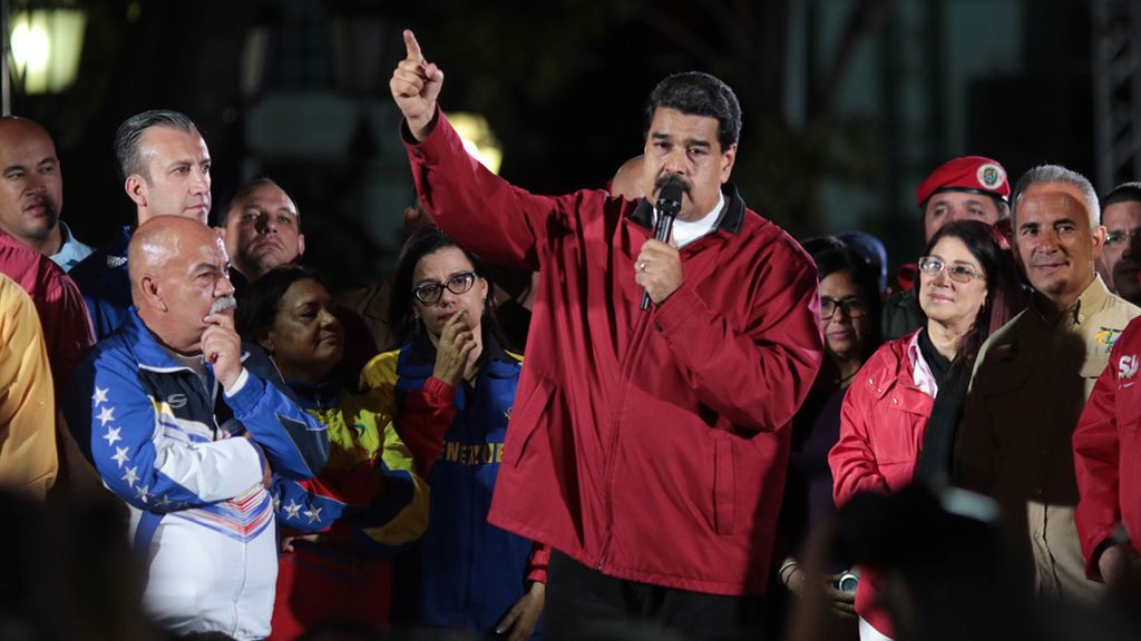 Venezuela, al borde del caos, suma a la crisis política la denuncia por fraude electoral