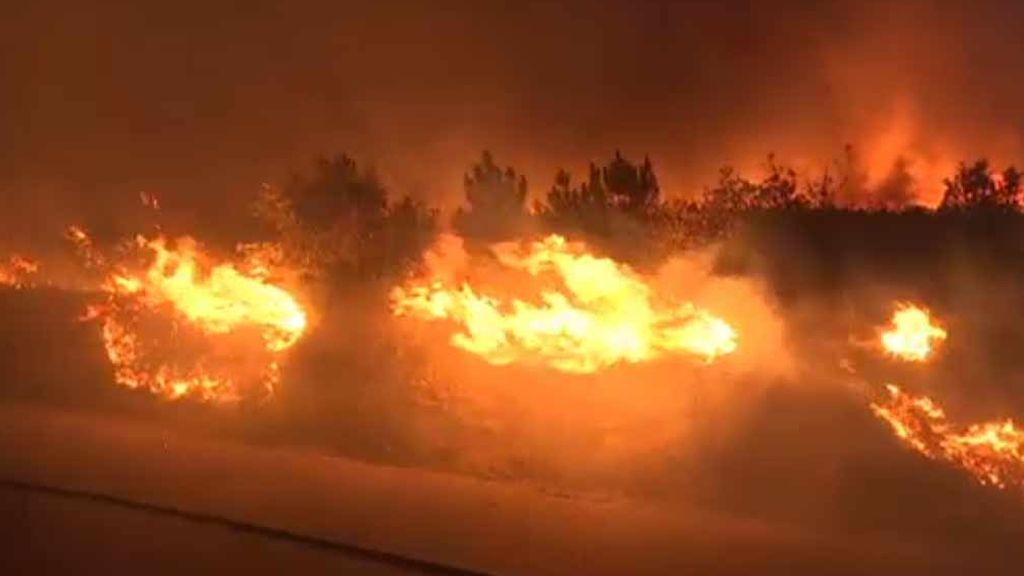 El incendio en Verín obliga a desalojar viviendas y a cortar carreteras