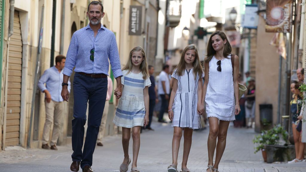 Segunda aparición pública de la familia real por las calles de Mallorca