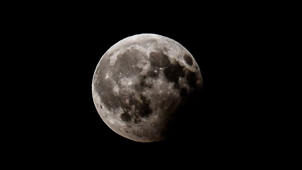 Así se ha visto en todo el mundo el segundo eclipse lunar del año