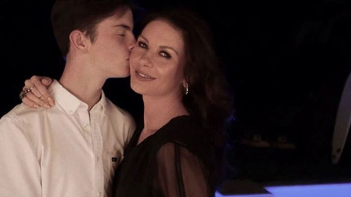 Catherine Zeta-Jones felicita con un vídeo 'remember' a su hijo, Dylan