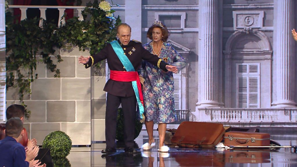 ¿Cómo sería una pelea conyugal de Juan Carlos y Doña Sofía? Corina e Iban lo cantan
