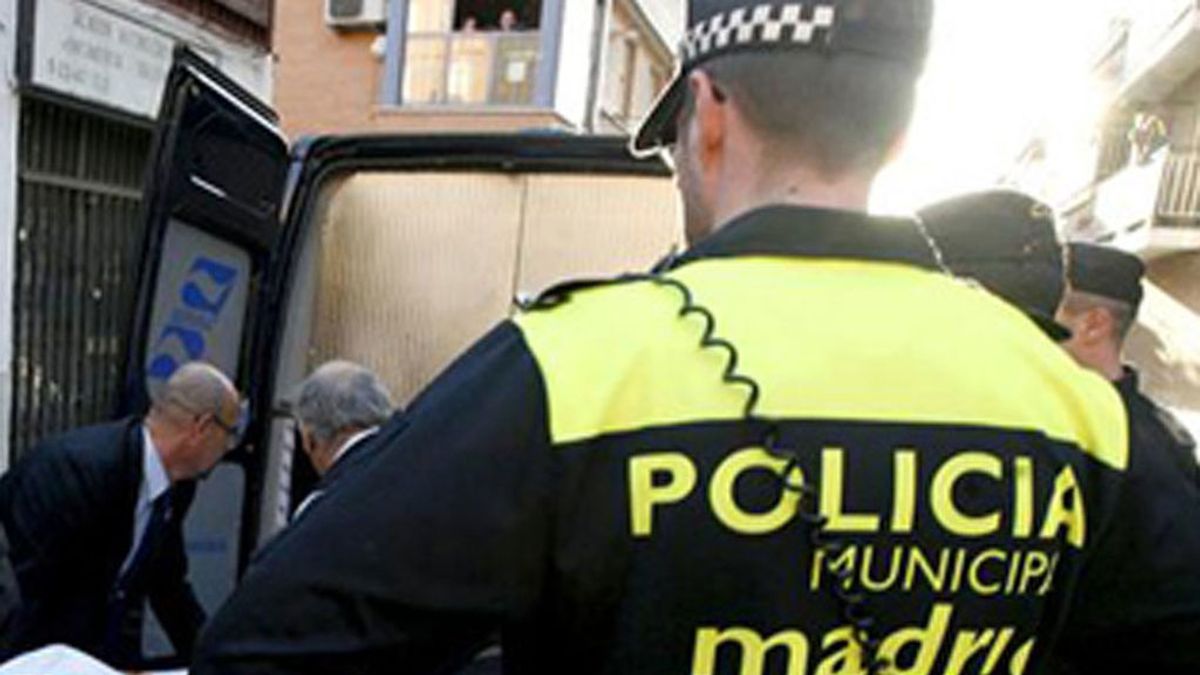 Un hombre mata a un policía municipal en un bar del distrito madrileño de Vicálvaro