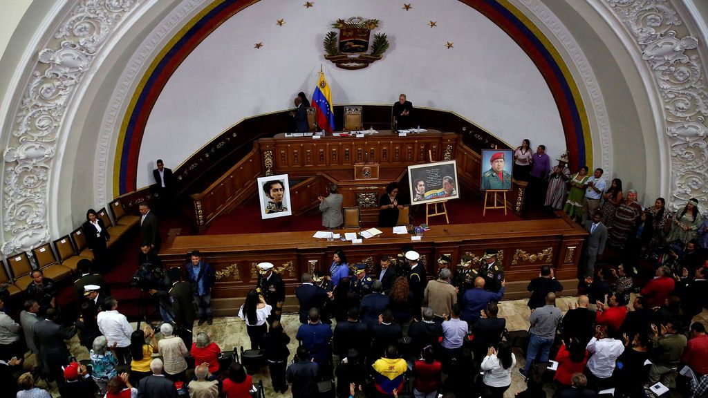La Constituyente venezolana expulsa de su sede a la Asamblea Nacional pese al rechazo internacional