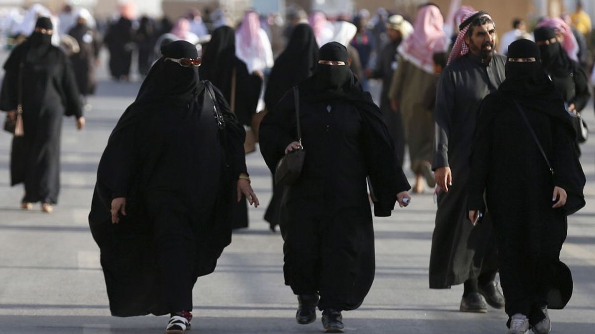 Las mujeres podrán usar bikini en un nuevo complejo turístico en Arabia Saudí