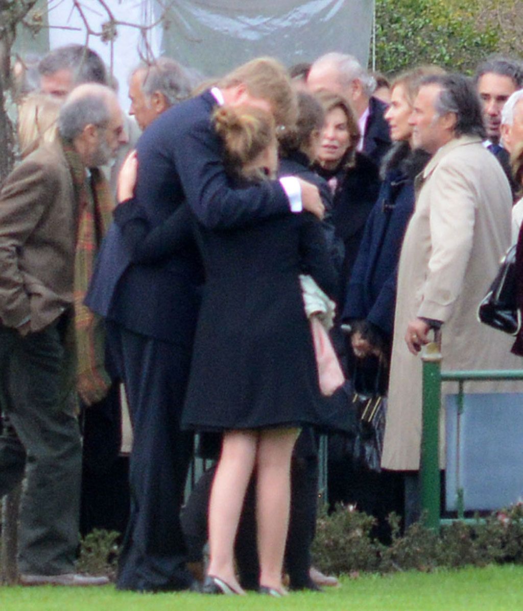 Los reyes de Holanda junto a sus hijas, en el último adiós a Jorgue Zorreguieta