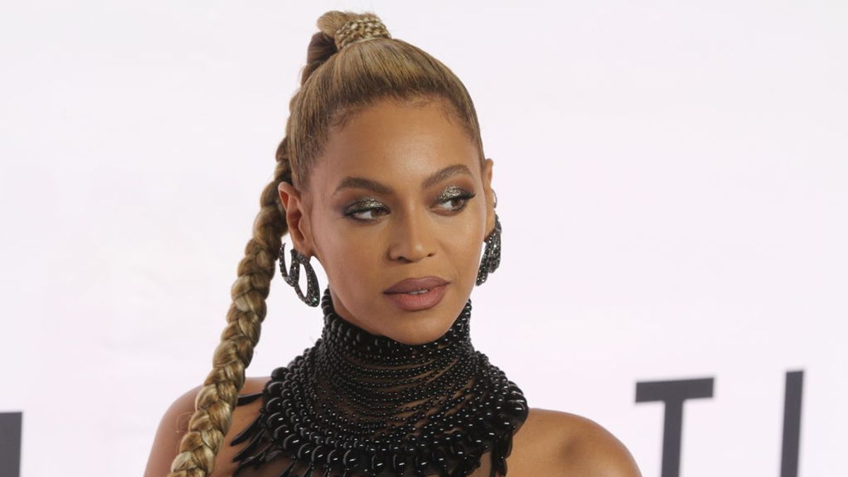 Beyoncé desata las críticas tras publicar una fotografía bebiendo alcohol