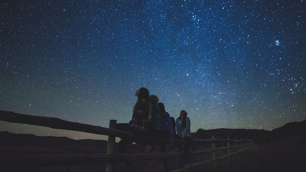 Lo estás haciendo mal: esta es la mejor postura para ver las perseidas este fin de semana