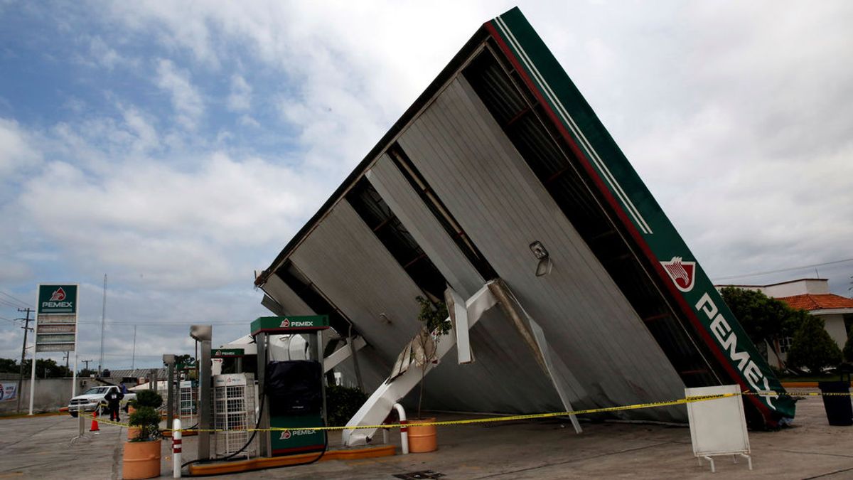 El huracán 'Franklin' deja incomunicadas a 13.000 personas en México
