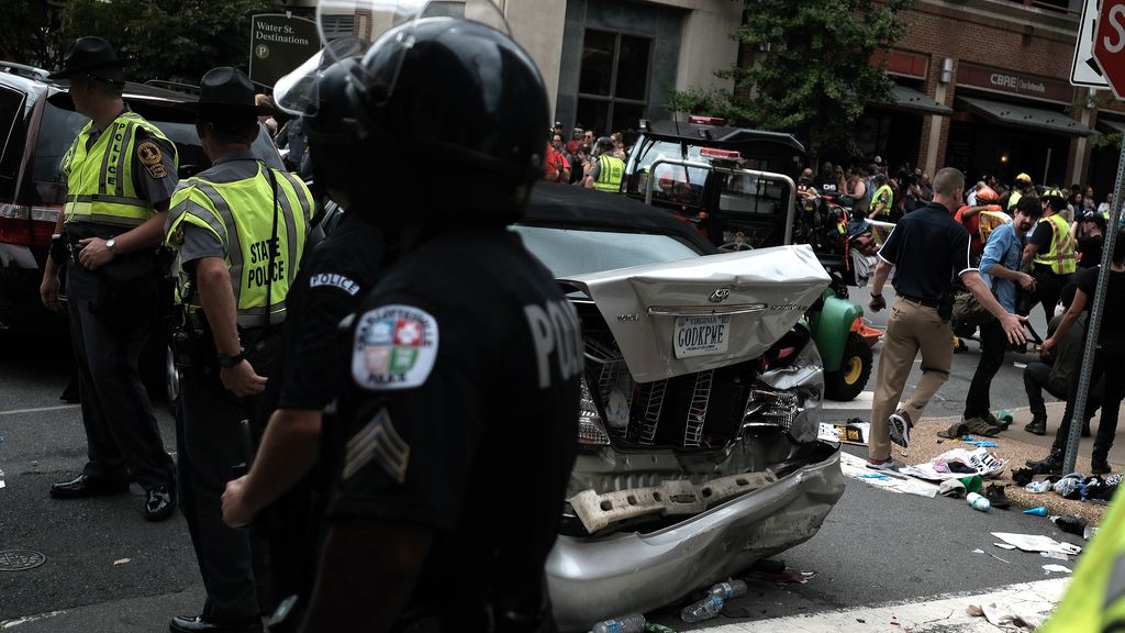Así se ha vivido la marcha entre miembros de la ultraderecha y antifascistas en Charlottesville