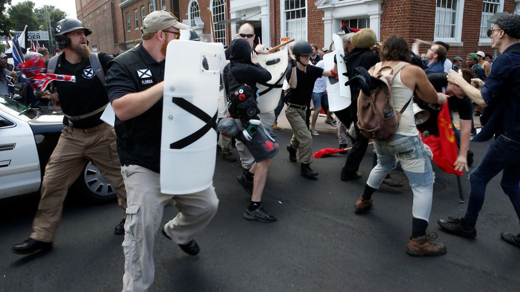 Enfrentamientos entre supremacistas blancos y antifascistas en Charlottesville