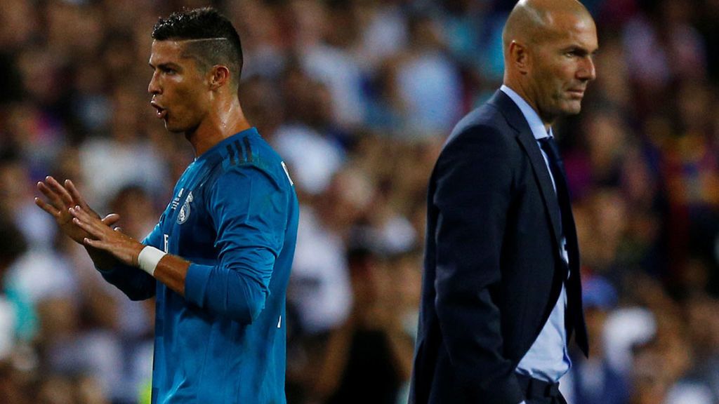 Cristiano, al banquillo del Barça tras ser expulsado: “Así ganáis ahora… con 10”