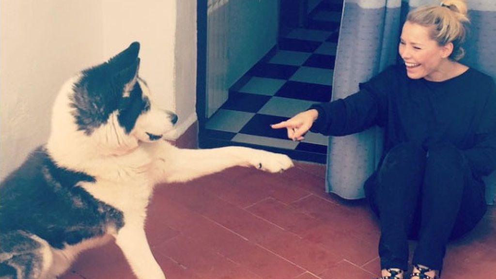 Soraya se despide de su perro Nomuk contando su historia: "Manuela le tomó el relevo de la vida"