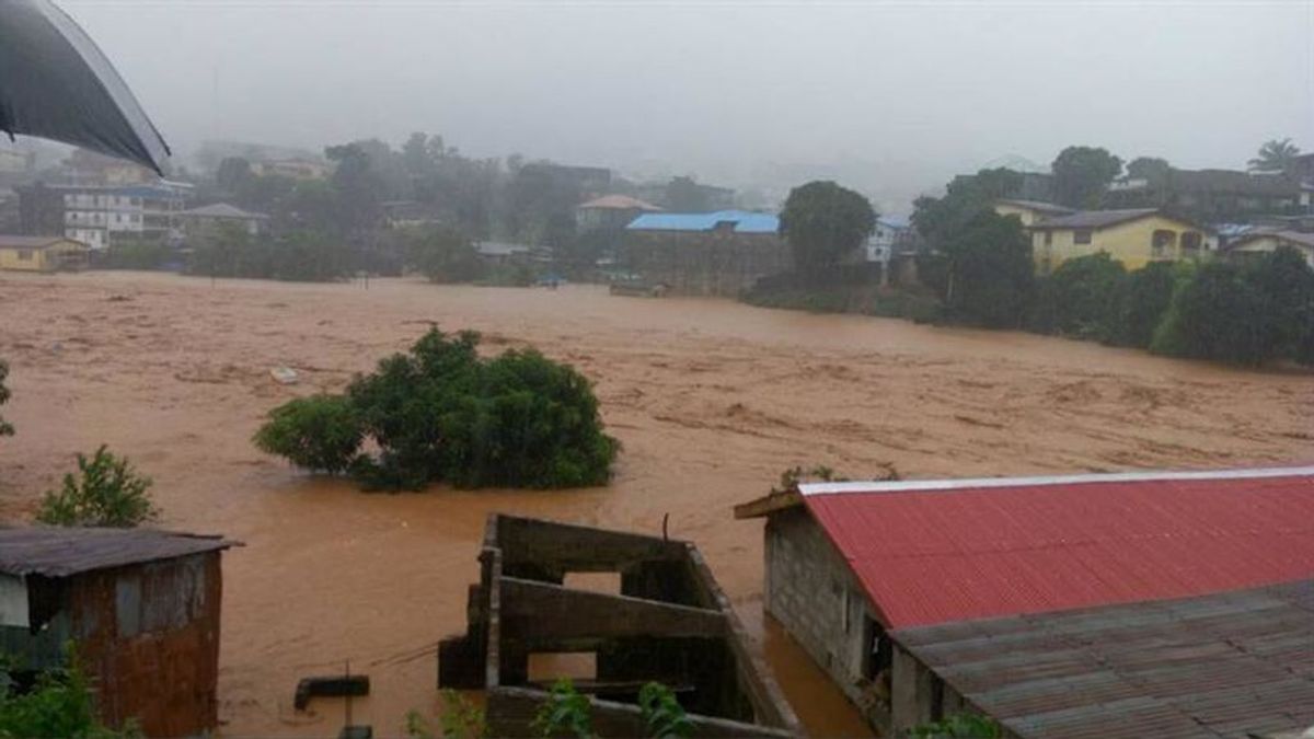Más de 200 muertos por un desprendimiento de terreno en una localidad cercana a Freetown