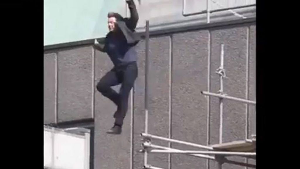 Tom Cruise se empotra contra un edificio durante el rodaje sin doble de una escena de riesgos