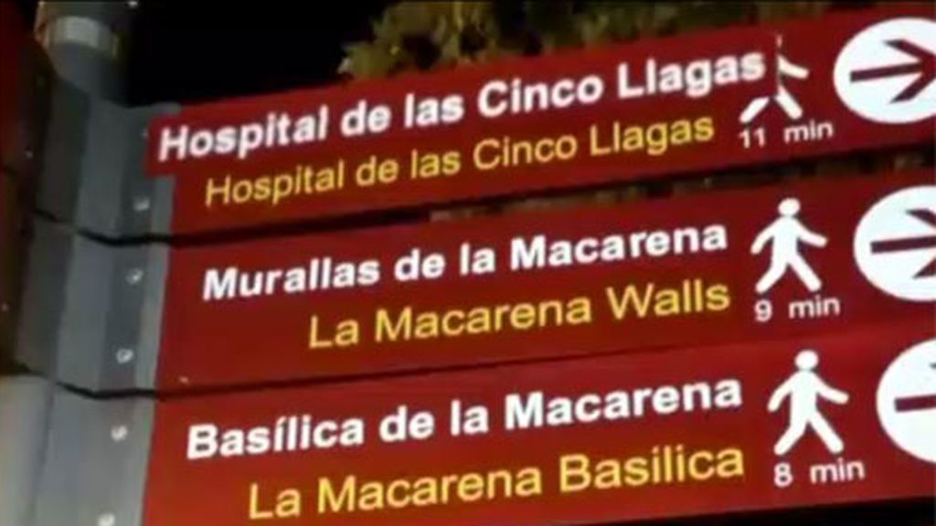 ‘Guasa’ por las traducciones de señales turísticas en Sevilla