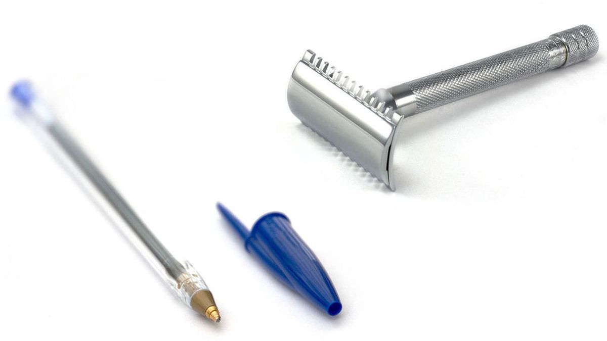 El bolígrafo, la maquinilla de afeitar, la fregona y la gabardina, inventos que los militares han popularizado